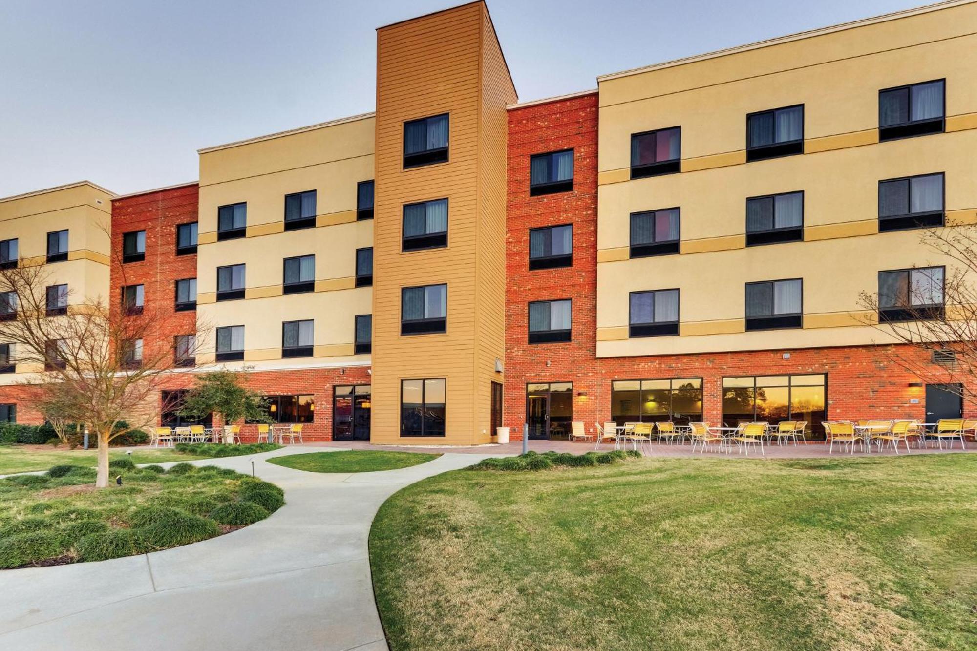 Fairfield Inn & Suites By Marriott Dunn I-95 Exterior photo